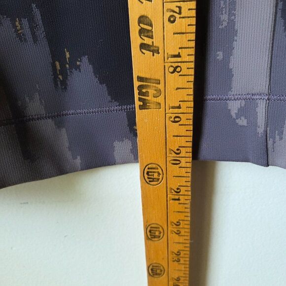 EUC LULULEMON ROBER GELLER PRINTED TANK TOP SIZE L/XL - Picture 16 of 16